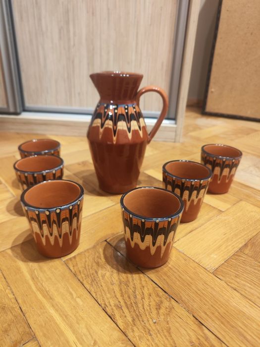 Zestaw dzbanek i naczynia do picia