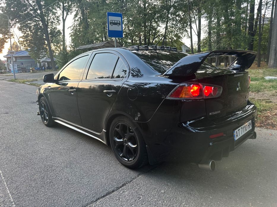 Mitsubishi lancer 10