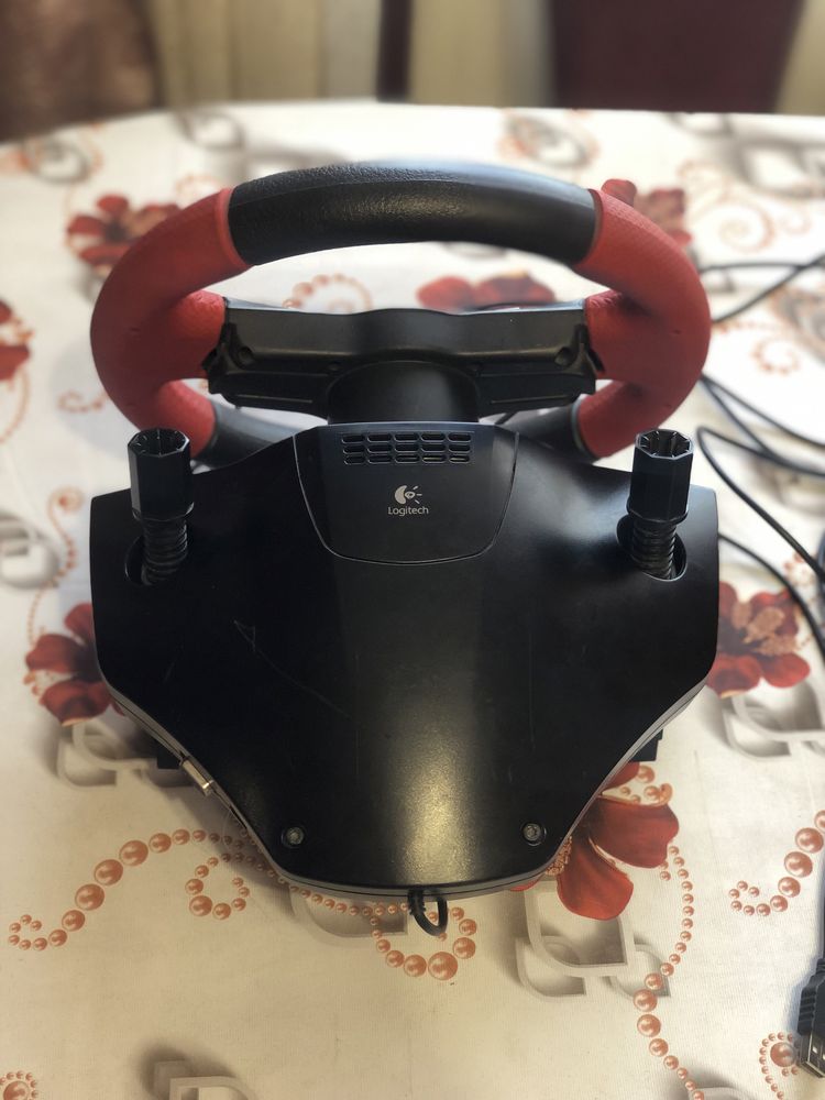 Ігровий Руль Logitech на 750°