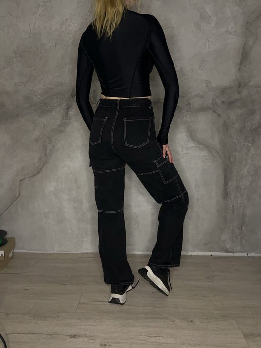 Лонгслів та джинси