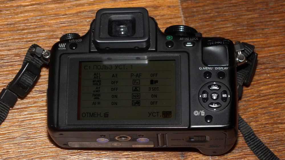 Фотоаппарат Panasonic Lumix DMC-G10 Body