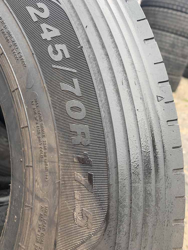 A155. 245/70/17,5 Goodyear Kmax S