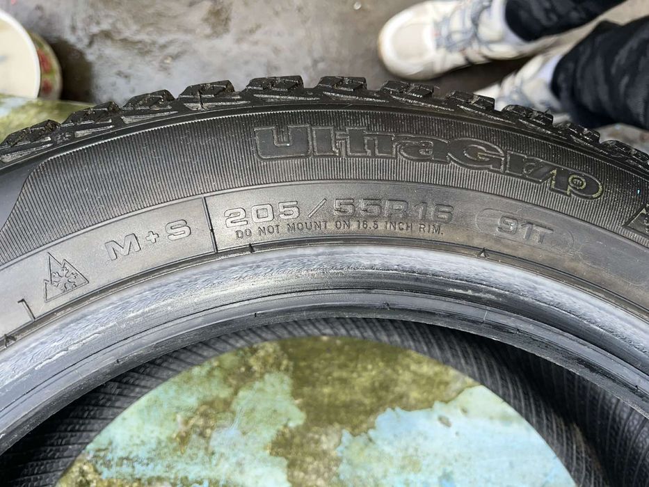 Goodyear UltraGrip 205/55 R16 (Зима) — 7 мм протектор