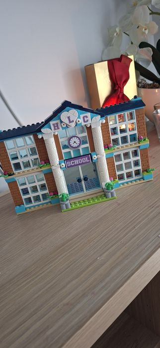 Lego frends szkola