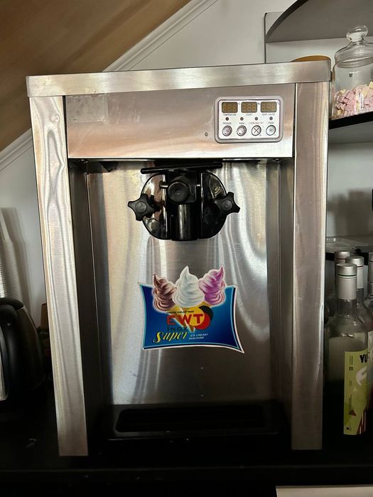 Фрізер для морозива, апарат для морозива