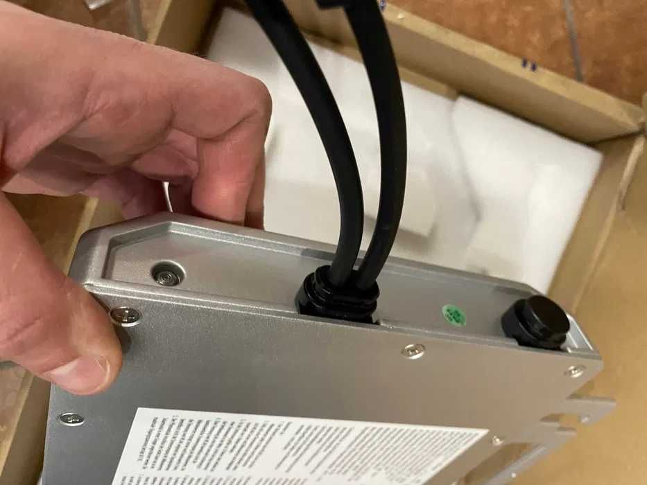 Mikroinwerter 230V 800W Falownik MPPT Solarny WLAN SMI-800 IP67