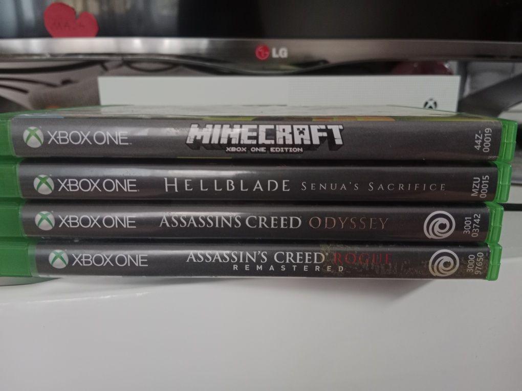 Xbox one s z grami