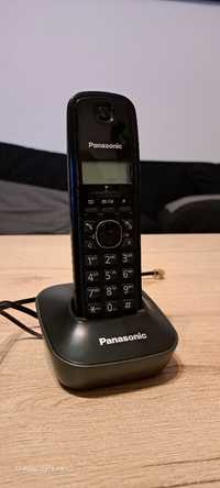 Telefon stacjonarny Panasonic bezprzewodowy