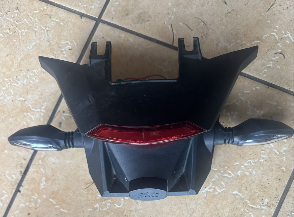 Tylna lampa z kierunkami KTM Duke 125-390