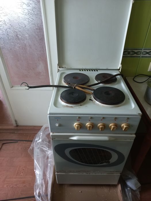 Газовая плита,электрическая