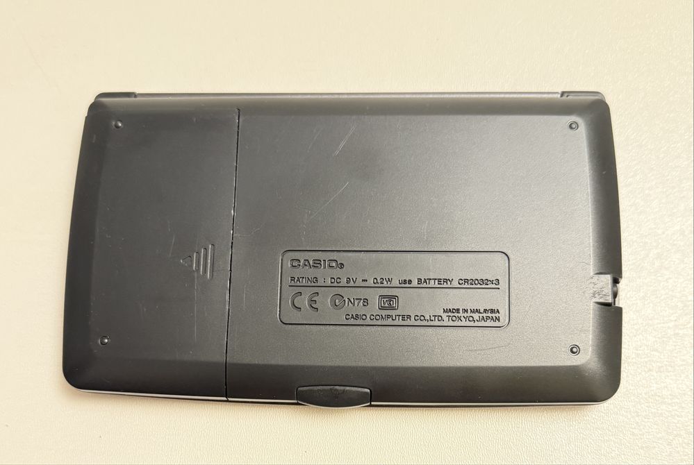 Organizer Casio SF-4700L 64KB lata 90 retro vintage