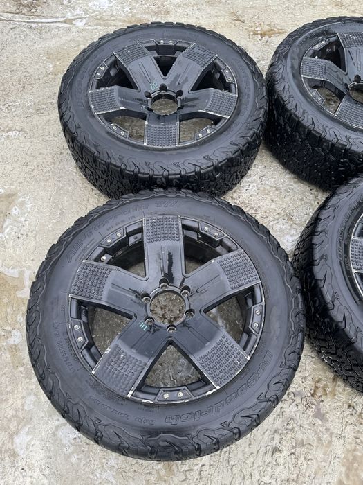 Диски 6/139.7 r20 з шинами у зборі