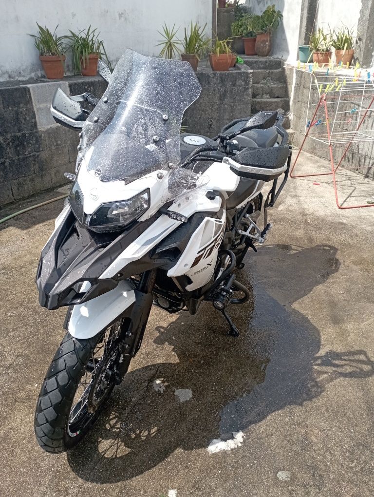 Benelli TRK502 ano 2022