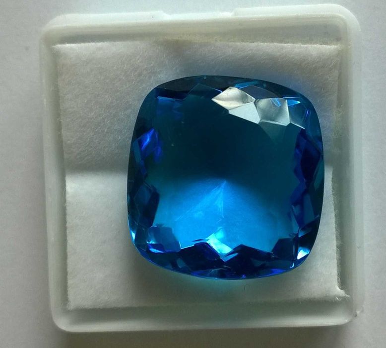 Topaz  21 CT  do pierścionka , zawieszki  18mm