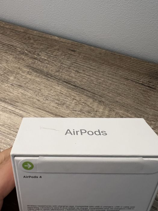 AirPods 4 novos - Apple