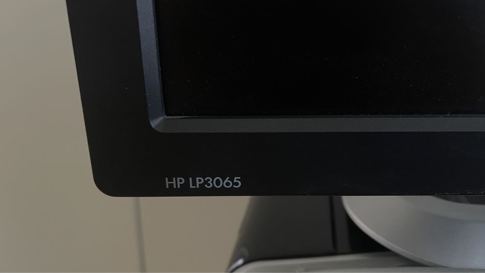 Monitor hp lp3065