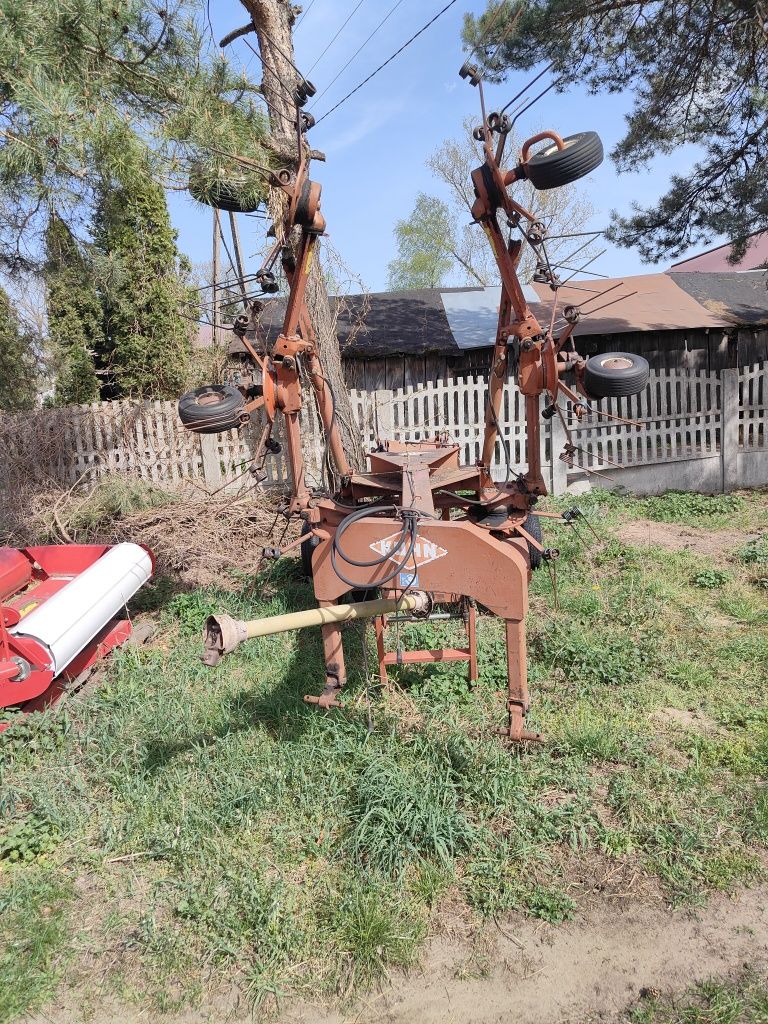 Sprzedam przetrzasarka kuhn gf6401 przetrząsacz