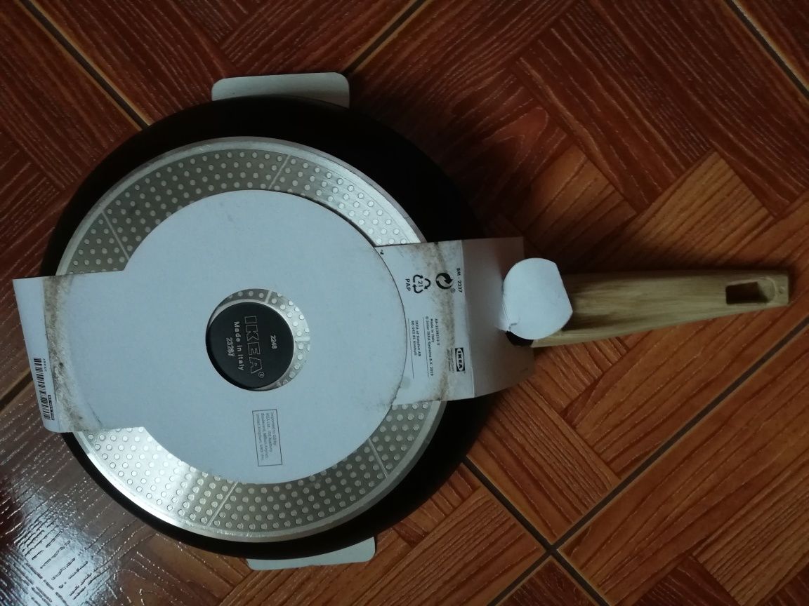 Patelnia/wok 28 cm z pokrywką Ikea