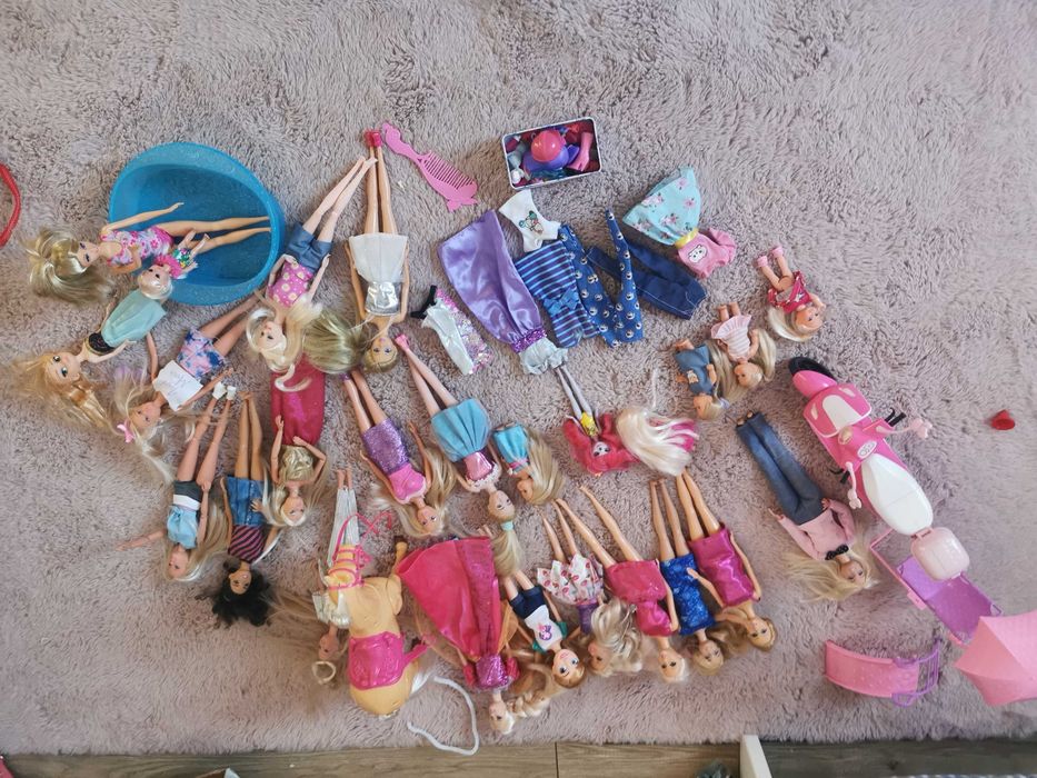 Sprzedam lalki Barbie. Plus akcesoria