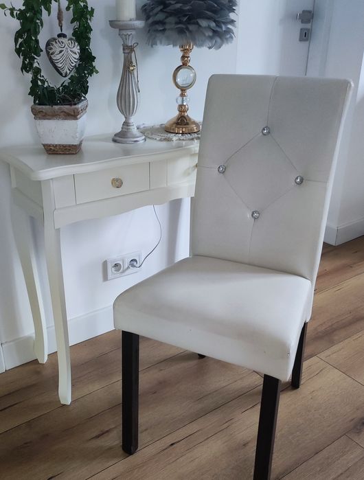 Krzesła białe Glamour