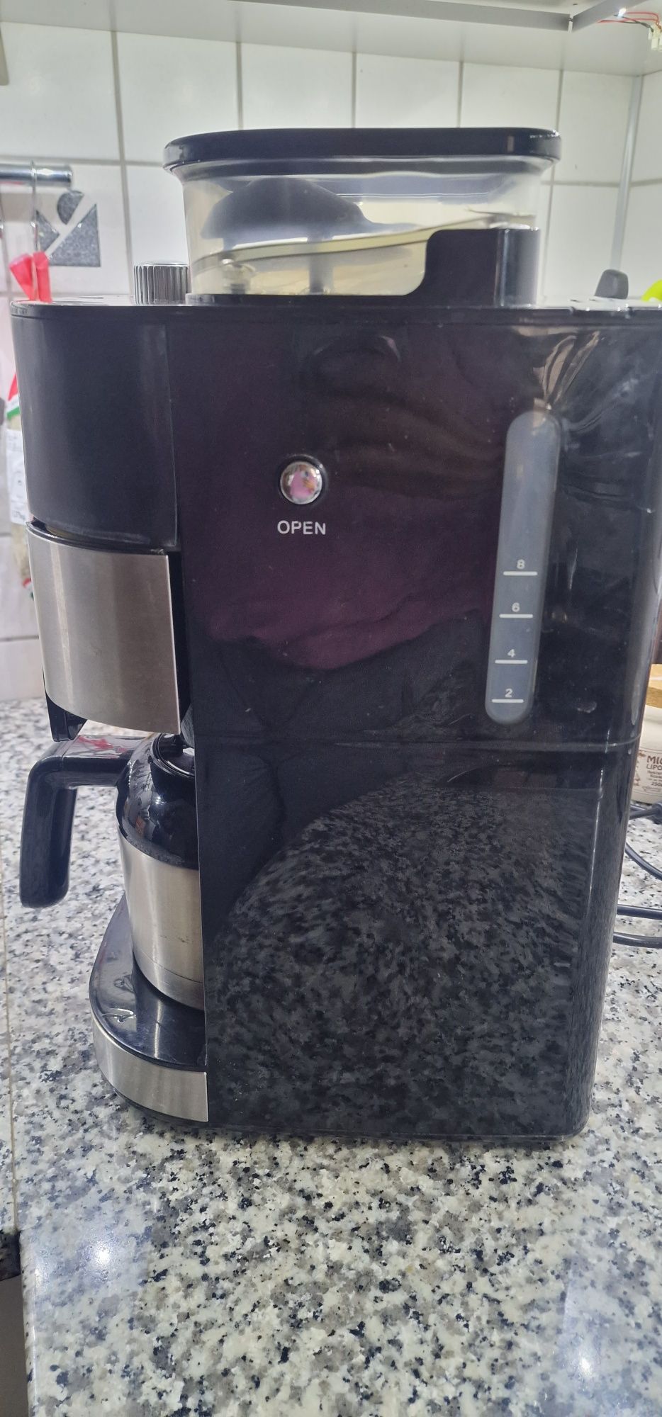 Ekspres z młynkiem  do kawy Gastroback