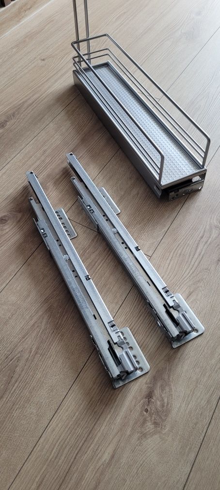 Peka Cargo 15 Wyciąg wąski z półką i wieszakiem Silver 3D-X
