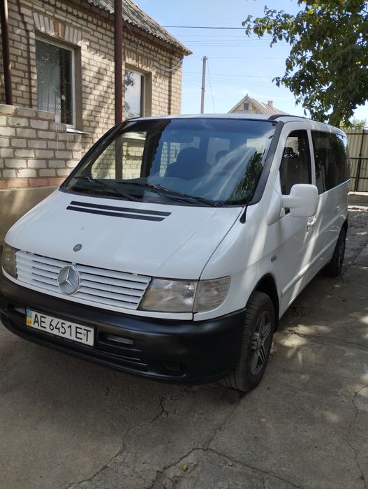 Продам Мерседес Вито 2.2 CDI дизель.