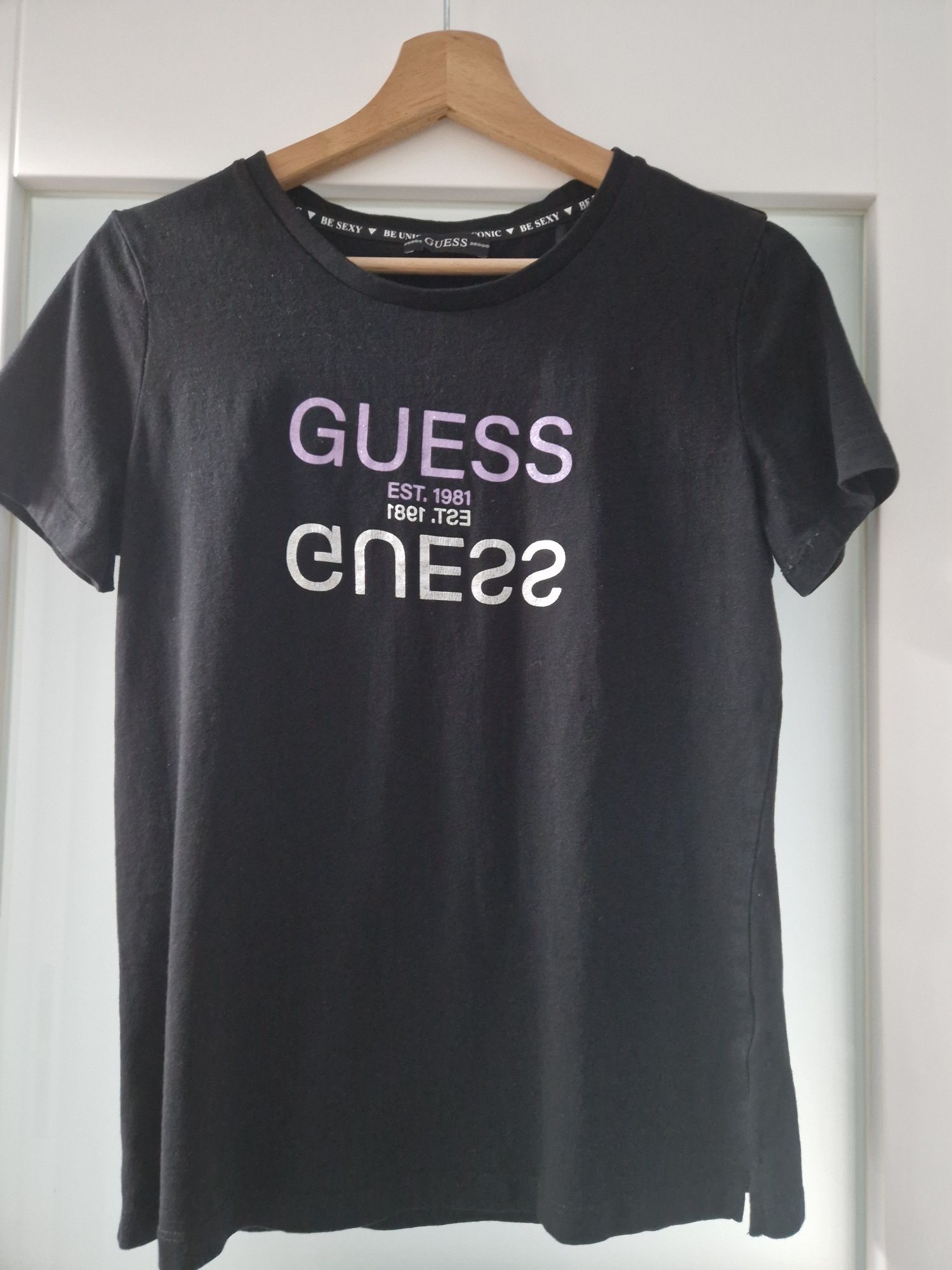 T-shirty Guess Oryginały