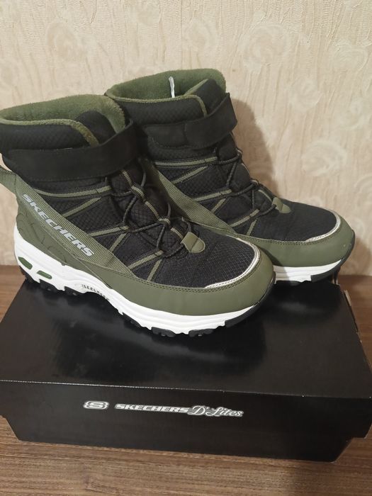 Зимові на підлітка Skechers D'Lites