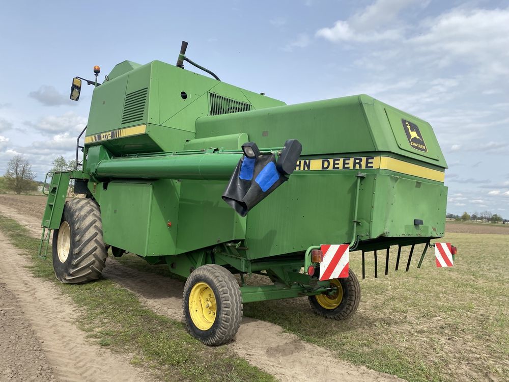 Kombajn JOHN DEERE 1072 . Sprowadzony