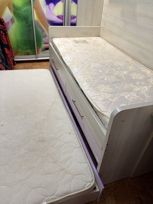 Двоспальне складне ліжко