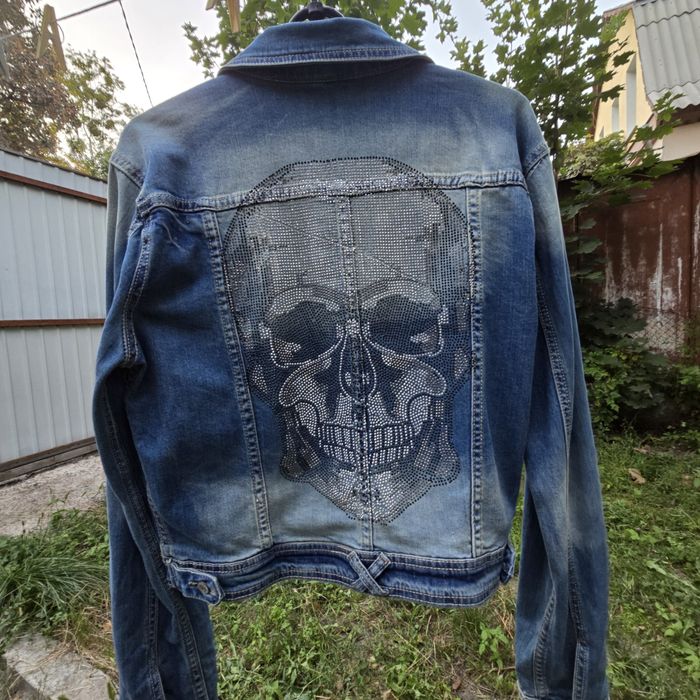 Джинсовая куртка женская с черепом,Италия,размер xxl