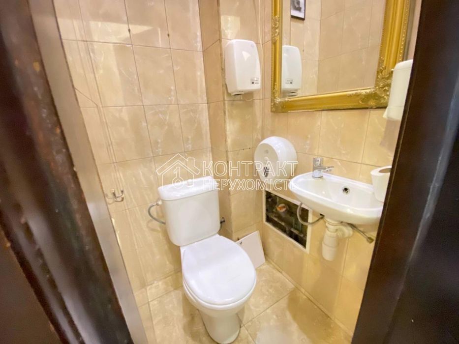 Продам Кав'ярняю в Центрі (Дзеркальний струмень). Готовий бізнес.