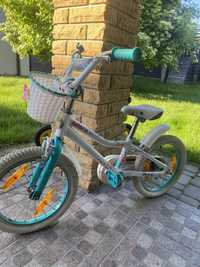 Продам  дитячий велосипед "Adore" в гарному стані.