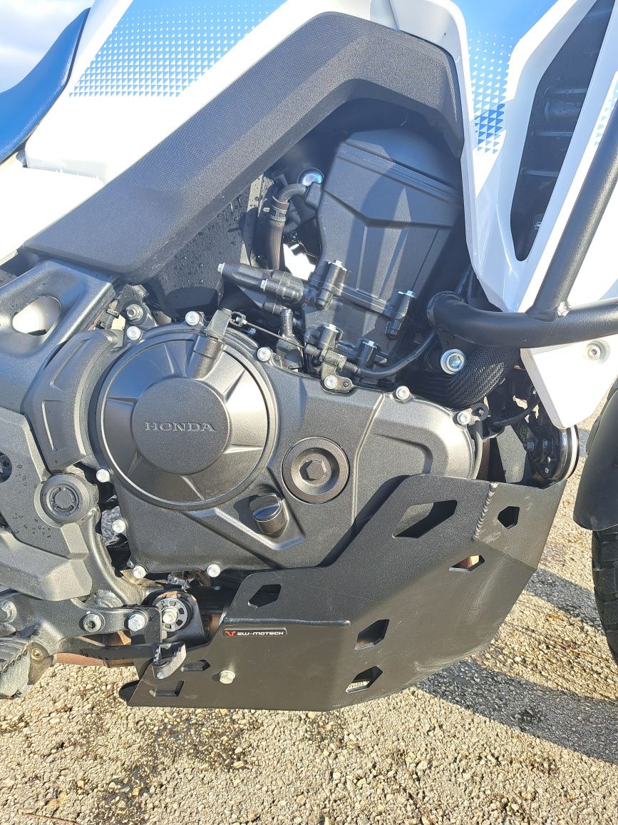 Honda Transalp 750 muitos extras