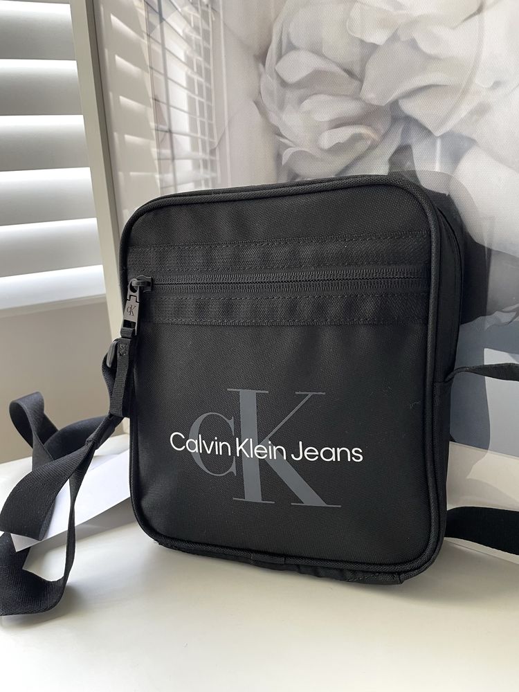 Calvin Klein Essentials Reporter torba męska saszetka