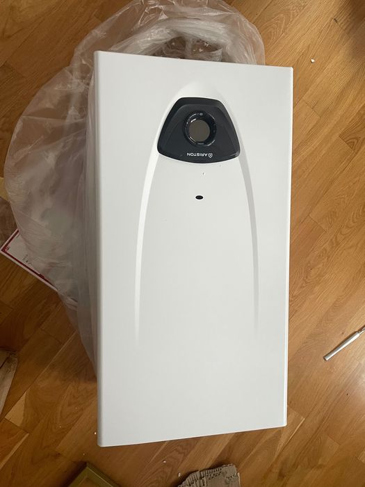 Gazowy przepływowy podgrzewacz wody  FAST EVO X Ariston 21kW