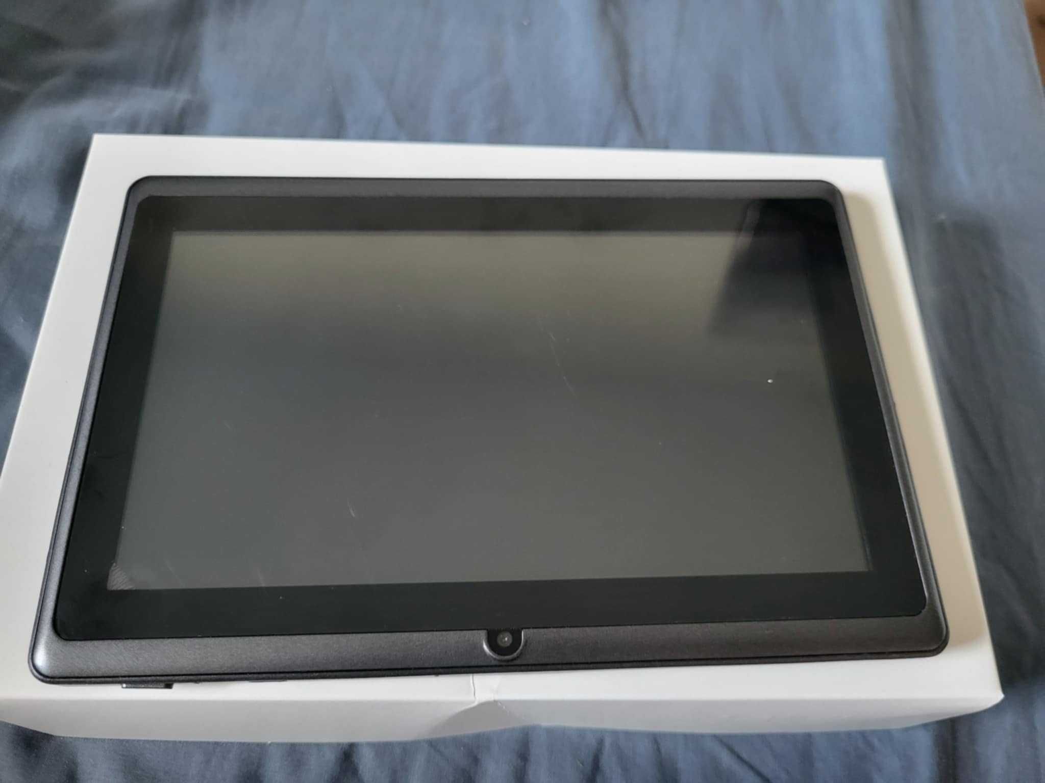 Tablet cx-786 czarny