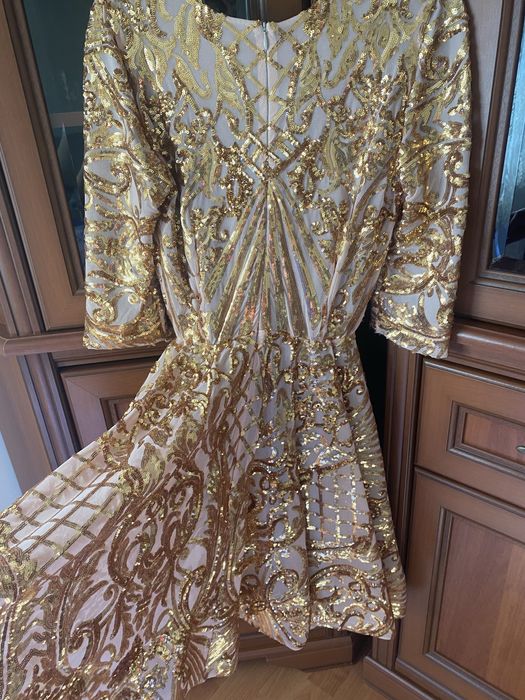 Платя жіноче святкове