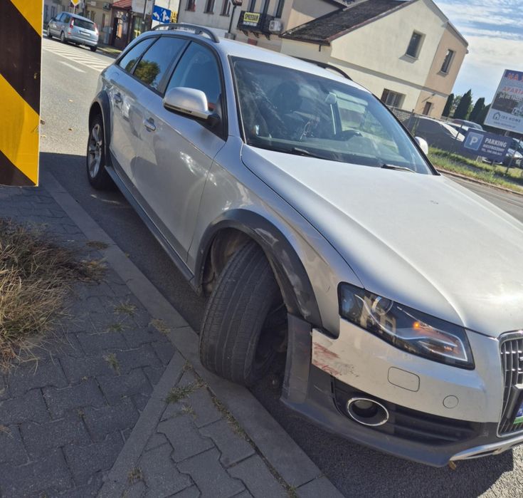 Audi A4B8 Allroad uszkodzone