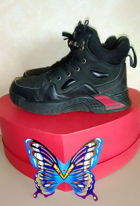 Кожаные зимние ботинки Clarks. Made in Poland. Размер 35 (22 см).