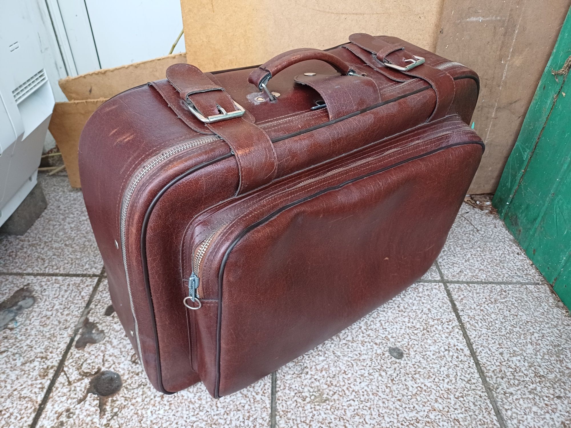 Walizki stare skórzane antyk kufer pojemnik
