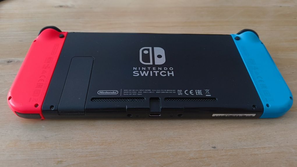 Nintendo switch v2 | Zestaw akcesoriów + 2 gry