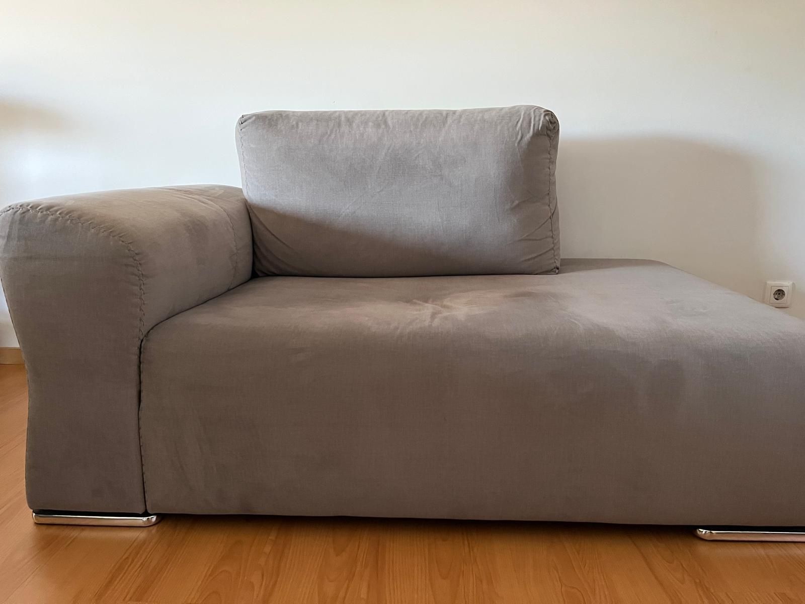 Conjunto de 2 sofás cor cinza em tecido de alta qualidade
