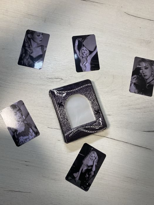 Гарний новенький біндер для K-pop карт