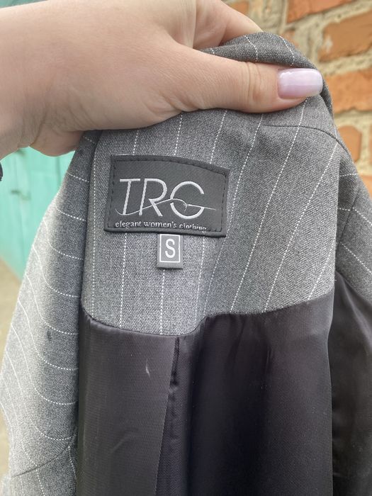 Жіночий піджак вільного крою