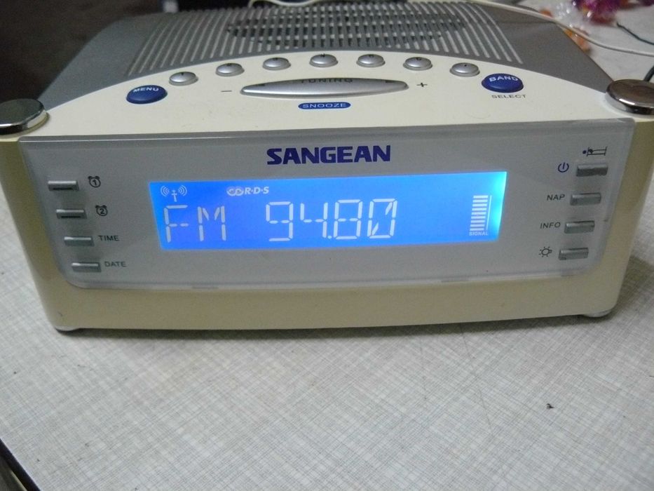 Sangean z 2 budzikami TxT Rds wyświetlacz Dimmer zegari inne