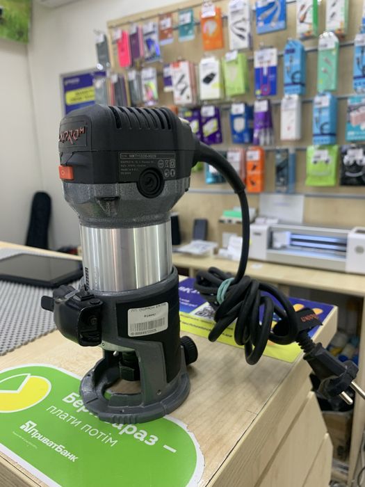 Фрезер Dnipro-M ER-70 стан нового, незначні сліди використання!