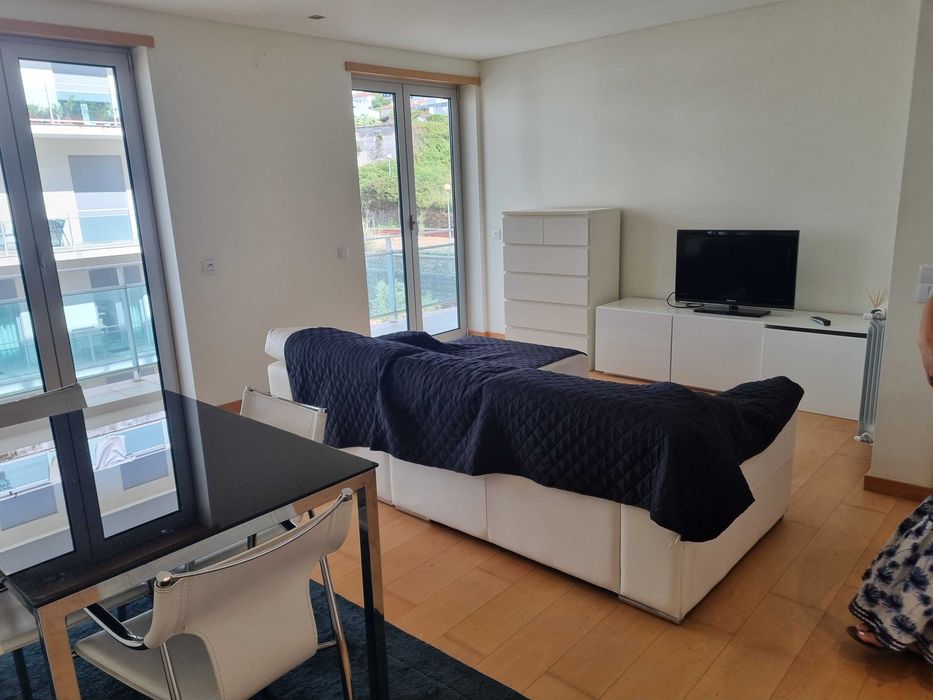 ARRENDA-SE T1 junto ao coimbrashoping. Muito bem localizado.