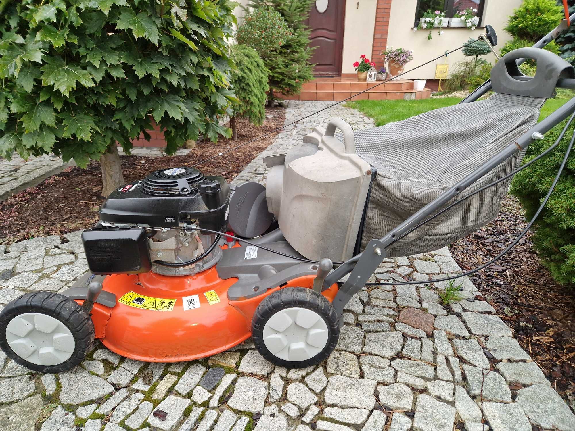 Kosiarka spalinowa HUSQVARNA R152SVH 5,5KM HONDA napęd!!